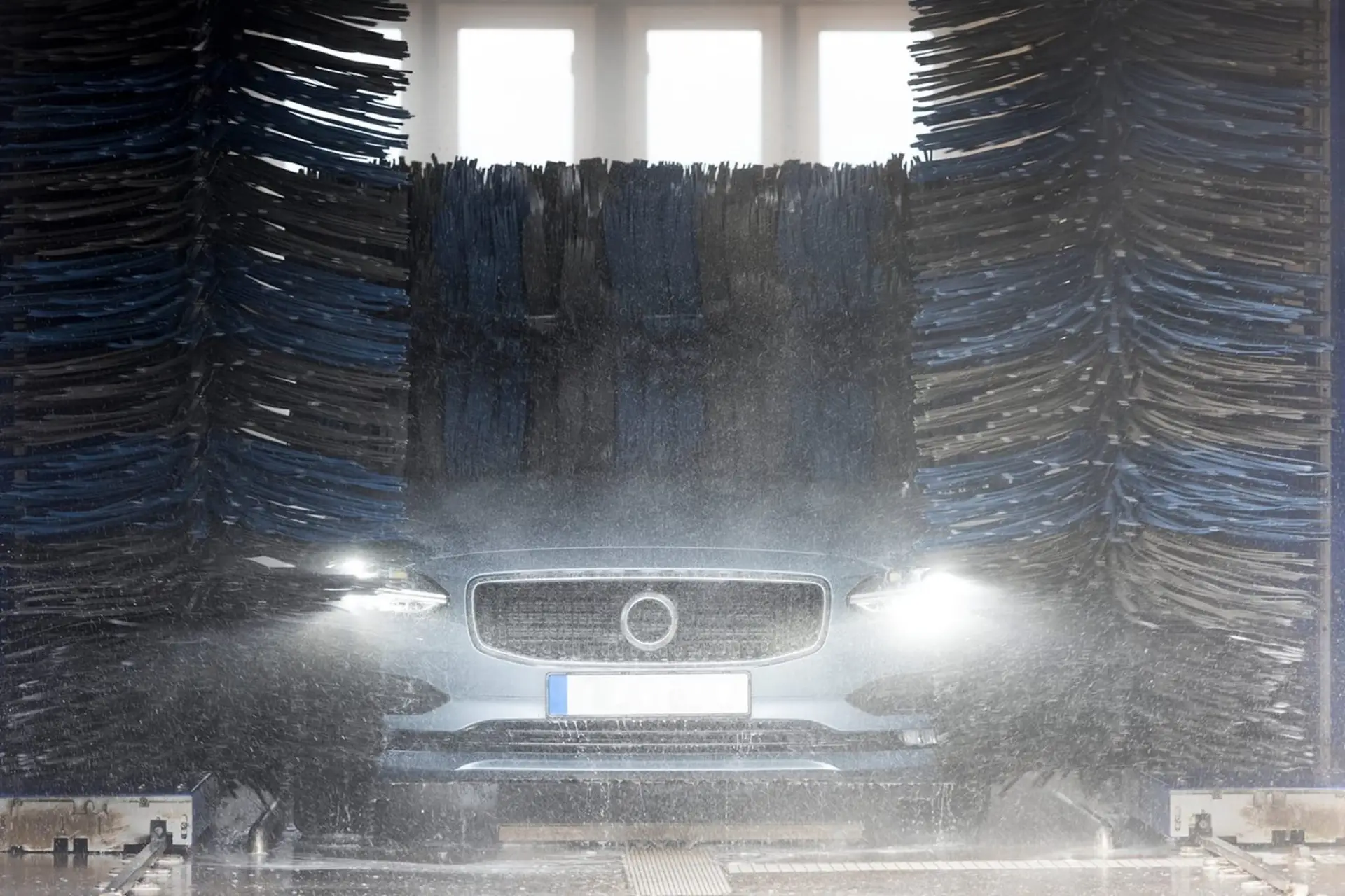Read more about the article Car Washes Are Ruining Your Paint!